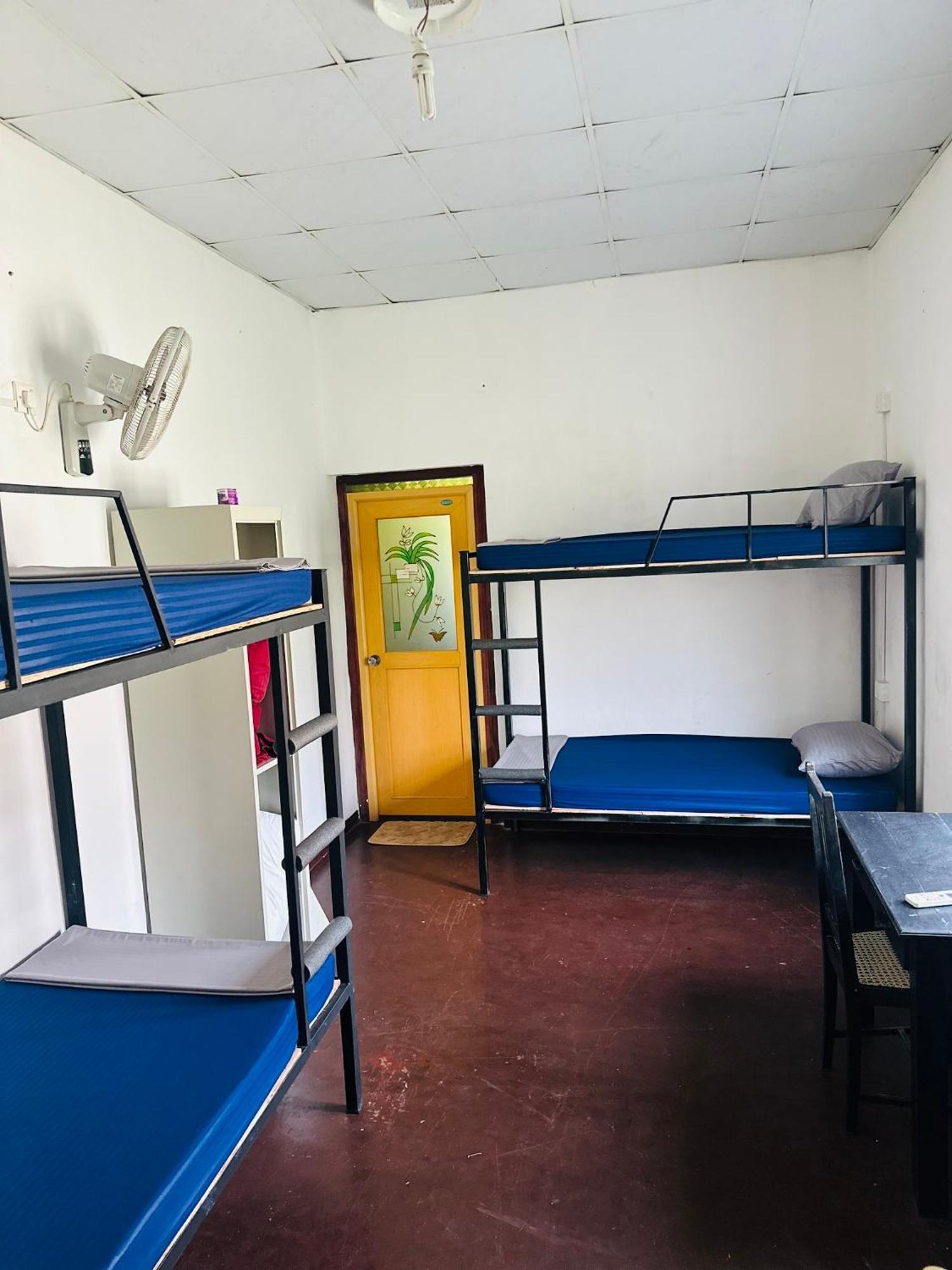 Happy Bunk Hostel Велігама Екстер'єр фото