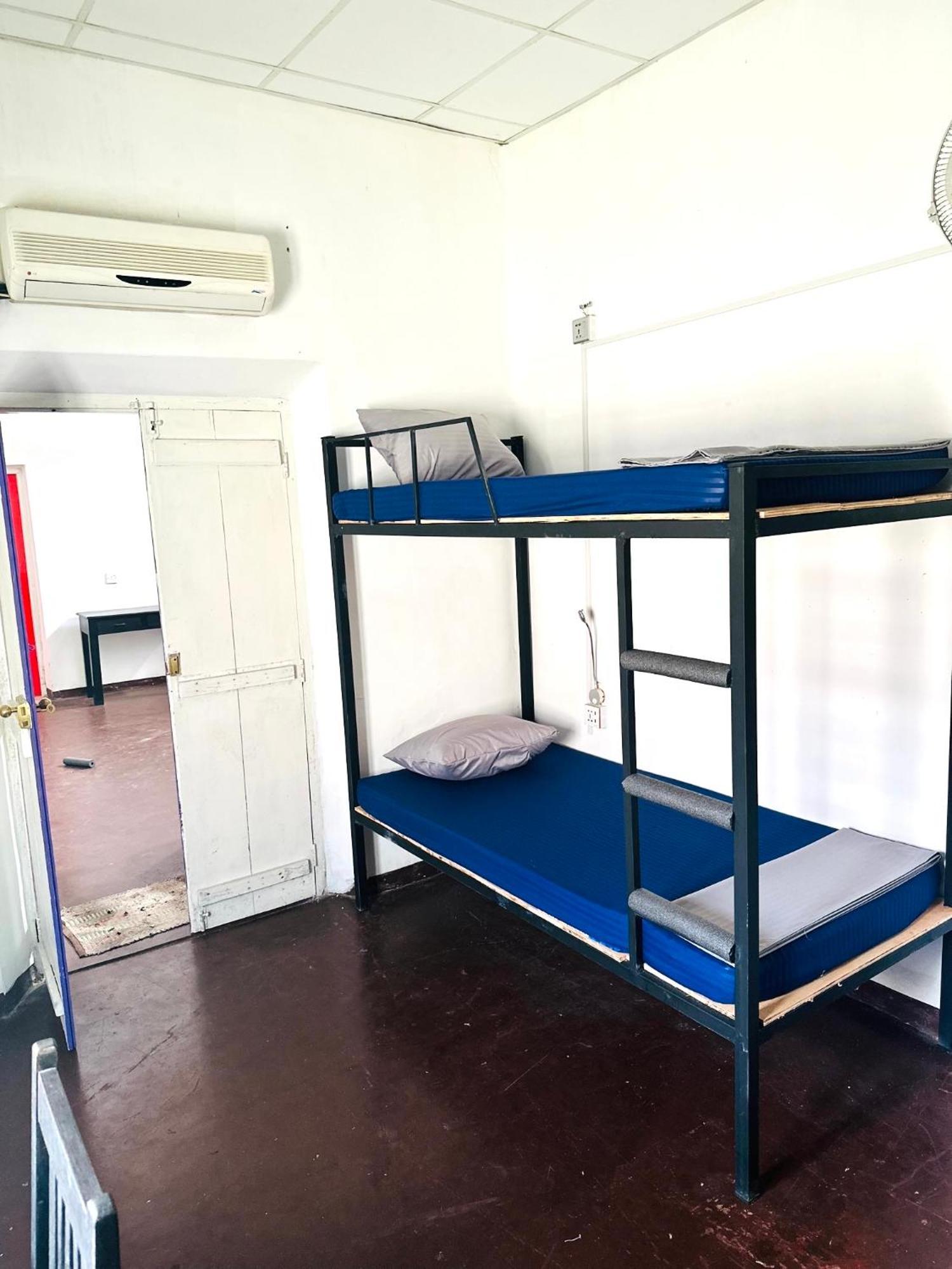 Happy Bunk Hostel Велігама Екстер'єр фото