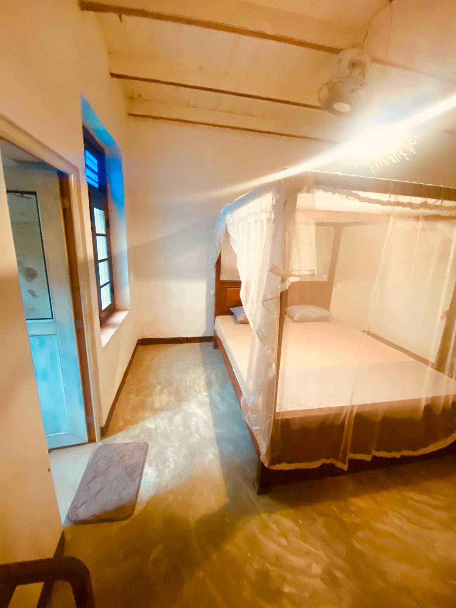 Happy Bunk Hostel Велігама Екстер'єр фото