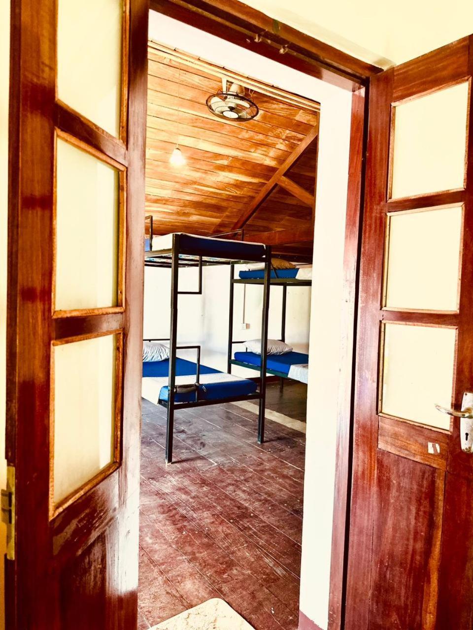 Happy Bunk Hostel Велігама Екстер'єр фото