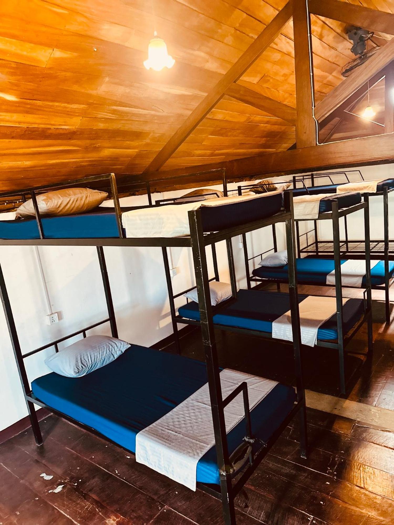 Happy Bunk Hostel Велігама Екстер'єр фото